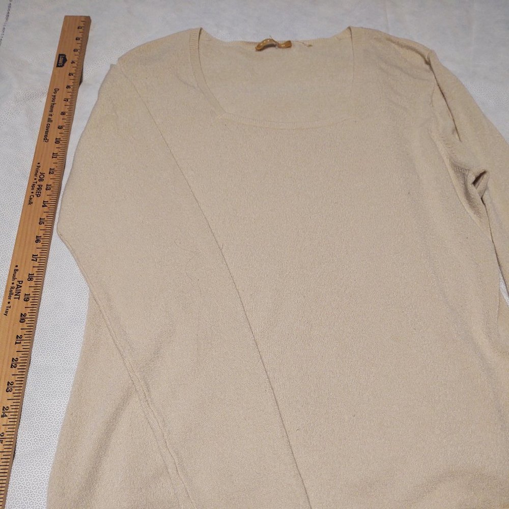 Women's/Juniors sweater